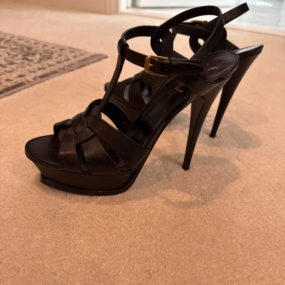 YSL Tribute Platform - Picture 2 of 4